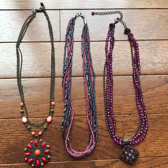 Bundle of necklaces - Picture 2 of 8